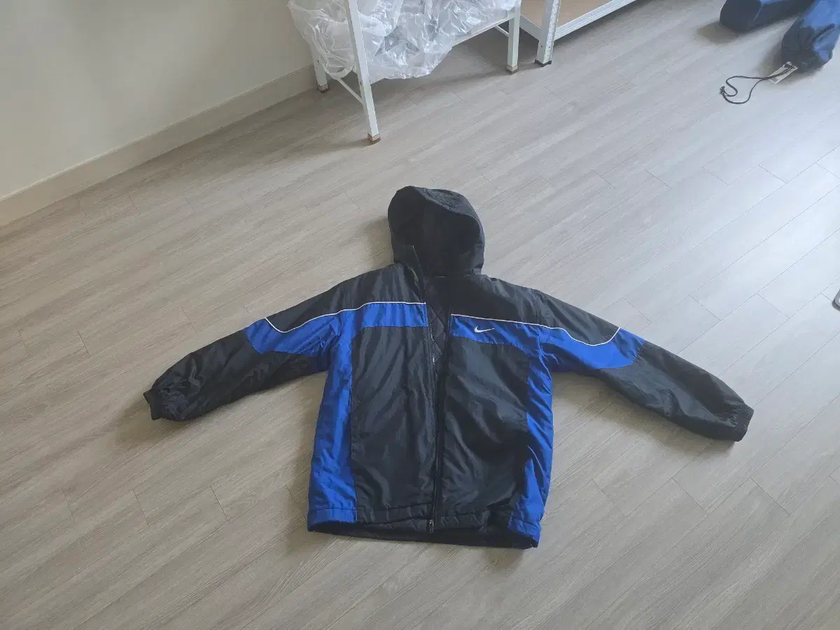 thumbnail-0